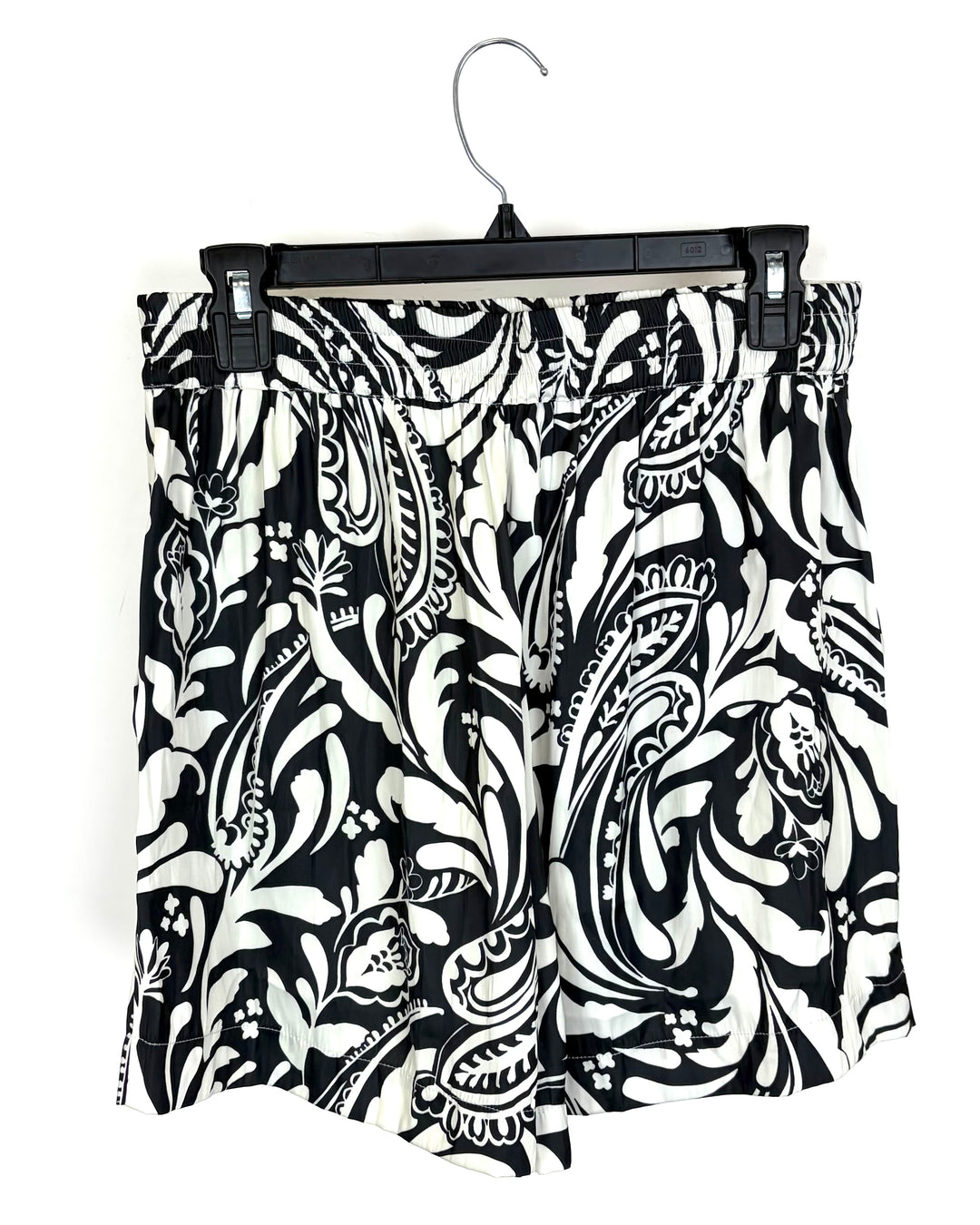 Black and White Patterned Shorts - Size 4/6
