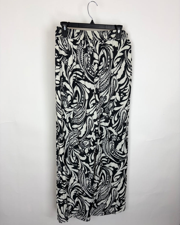 Black and White Patterned Pants - Size 6/8