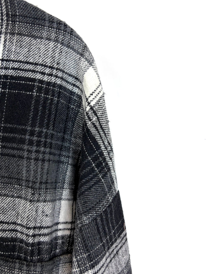 Black and White Oversized Plaid Flannel - Size 2/4
