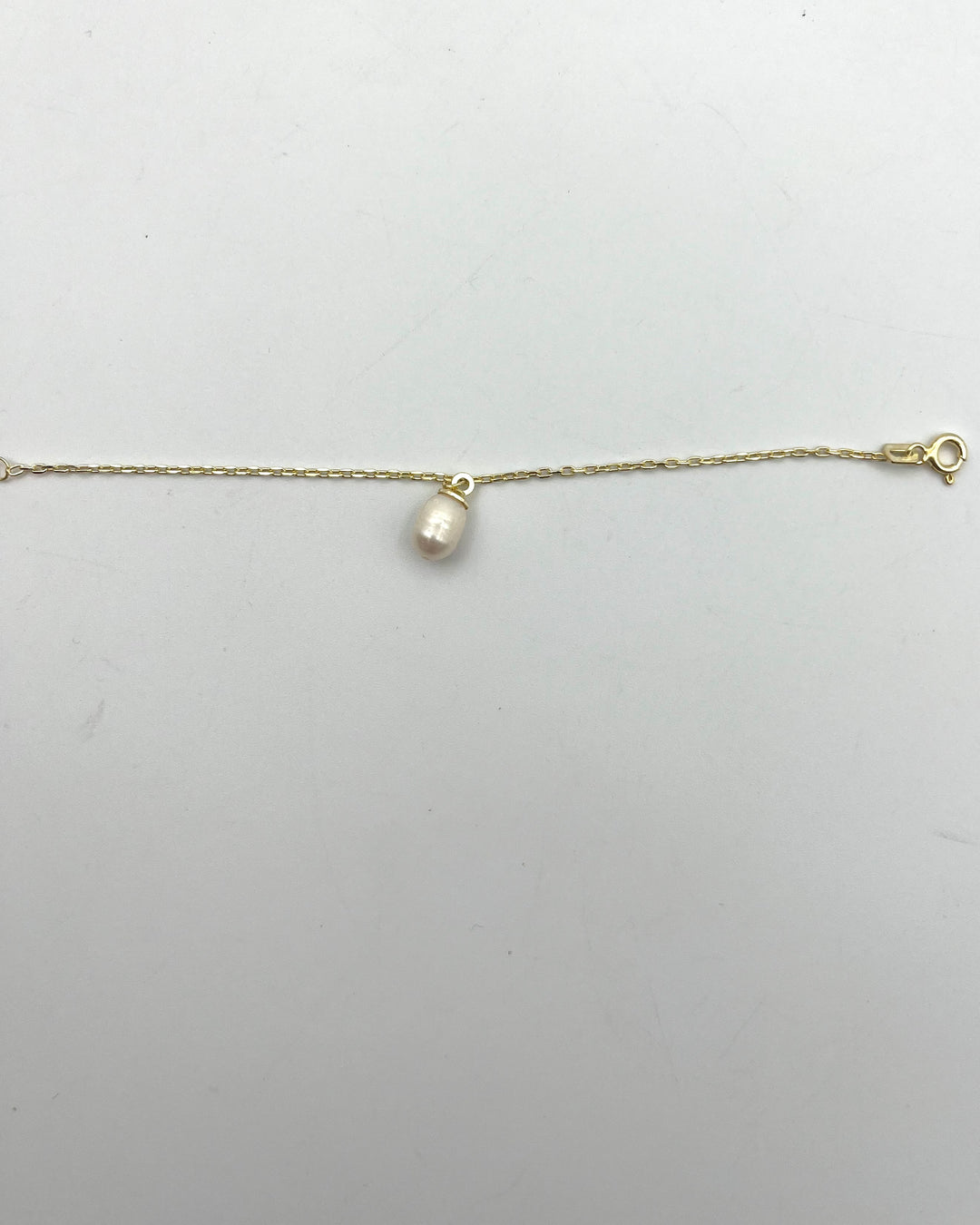Gold Chain Bracelet With Pearl
