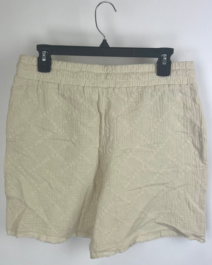 Beige Textured Loose Fit Shorts With Frayed Bottom Hem - Size 6/8