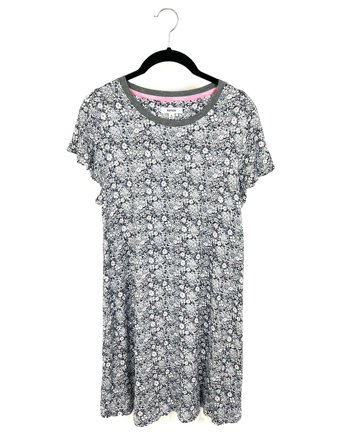 Grey and White Floral Nightgown - Size 4/6