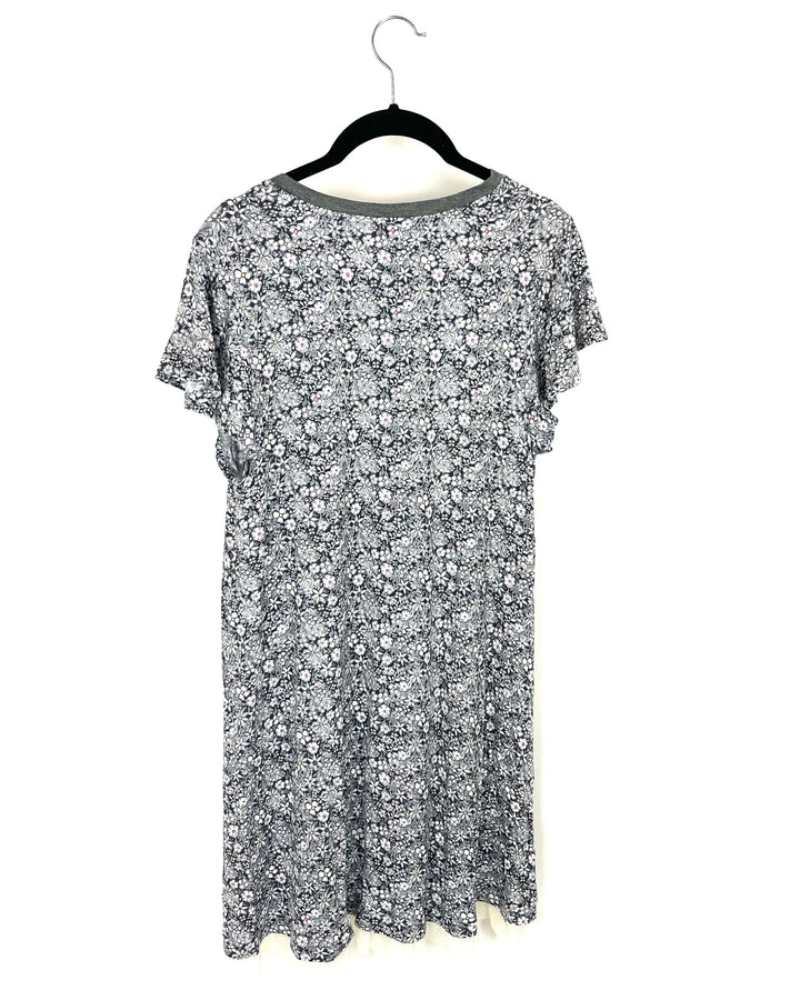 Grey and White Floral Nightgown - Size 4/6