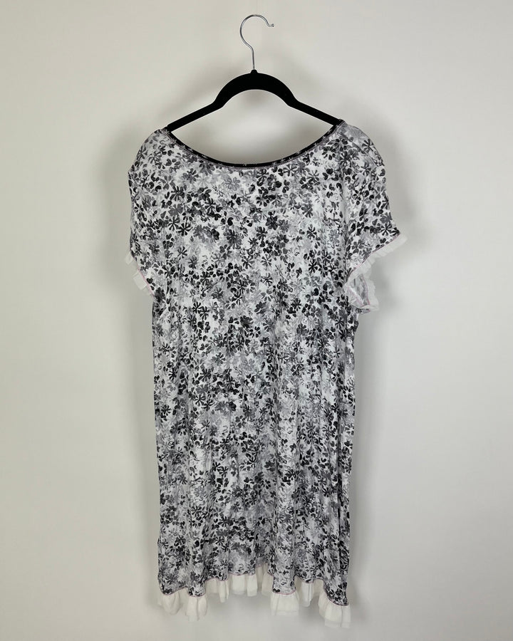 Grey and White Floral Nightgown - Size 6/8