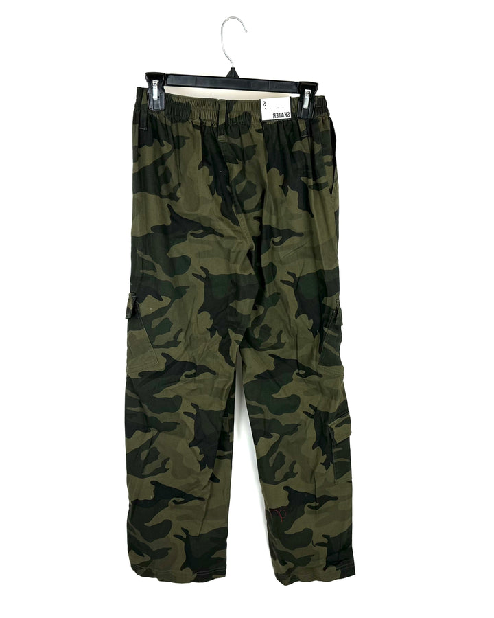 Dark Green Camouflage Skater Pants - Small