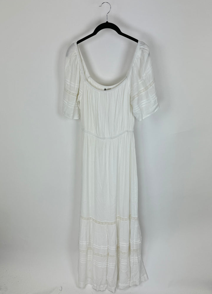 White Flowy Dress - Size 4/6