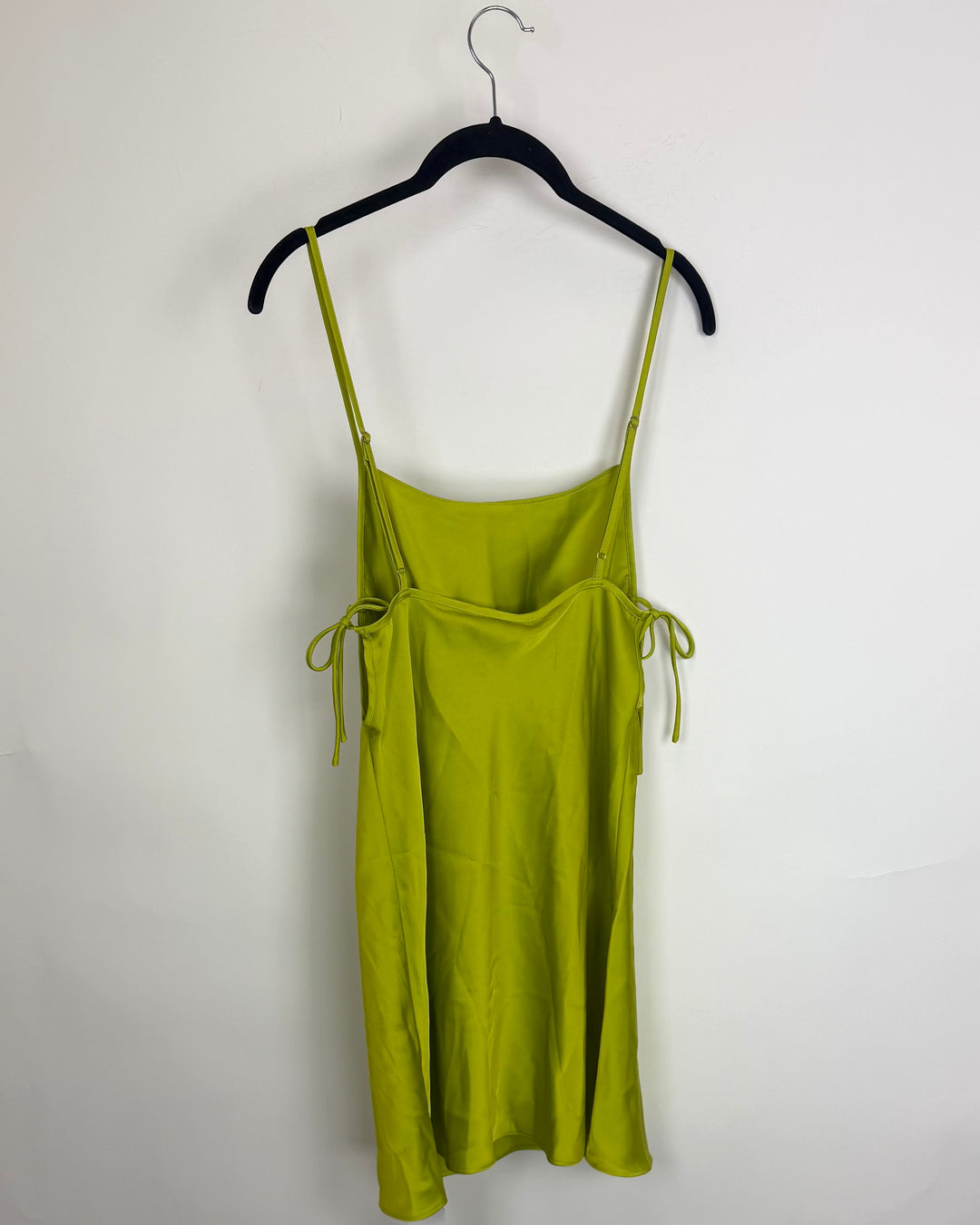 Pear green mini dress - 2/4