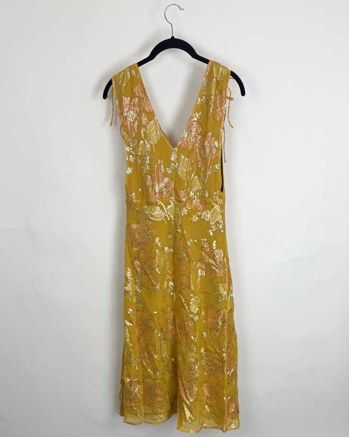 Burnt yellow metallic floral midi dress - Size 4/6
