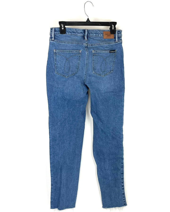 Medium Wash Jeans - Size 28