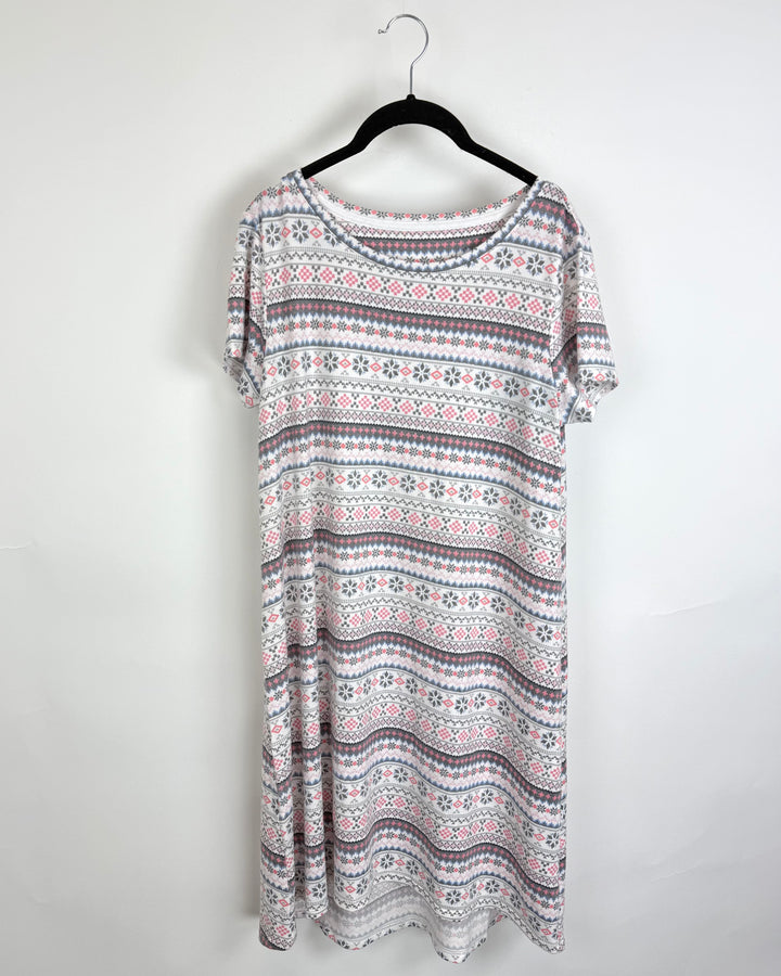 Geometric Winter Pattern Nightgown - Size 4/6