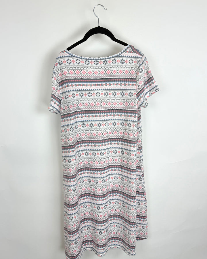 Geometric Winter Pattern Nightgown - Size 4/6