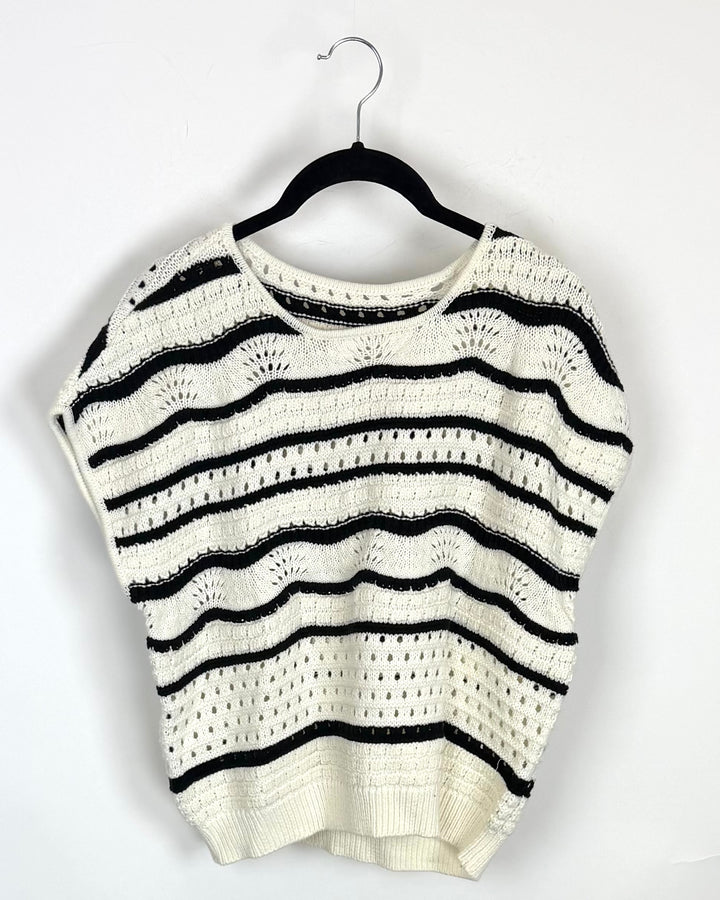 Black and White Open Knit Top - 6/8