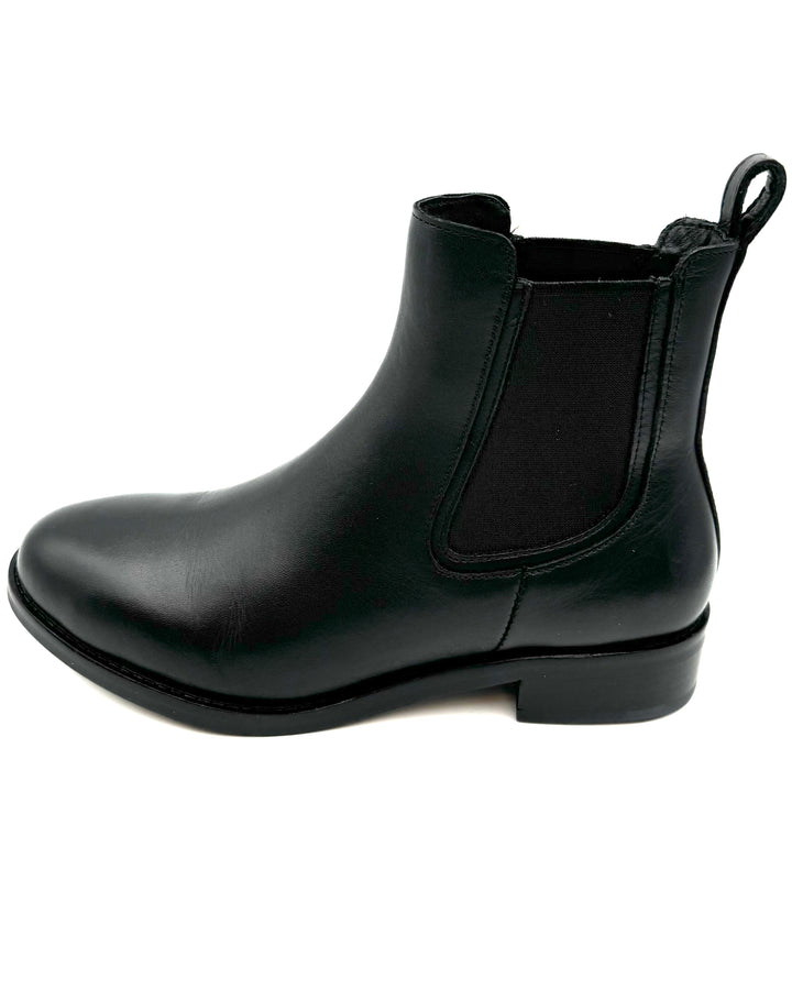 Black Leather Boots With Elastic Panels - Size 6.5