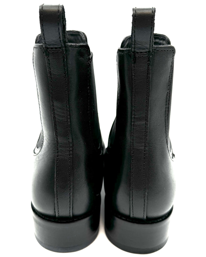 Black Leather Boots With Elastic Panels - Size 6.5