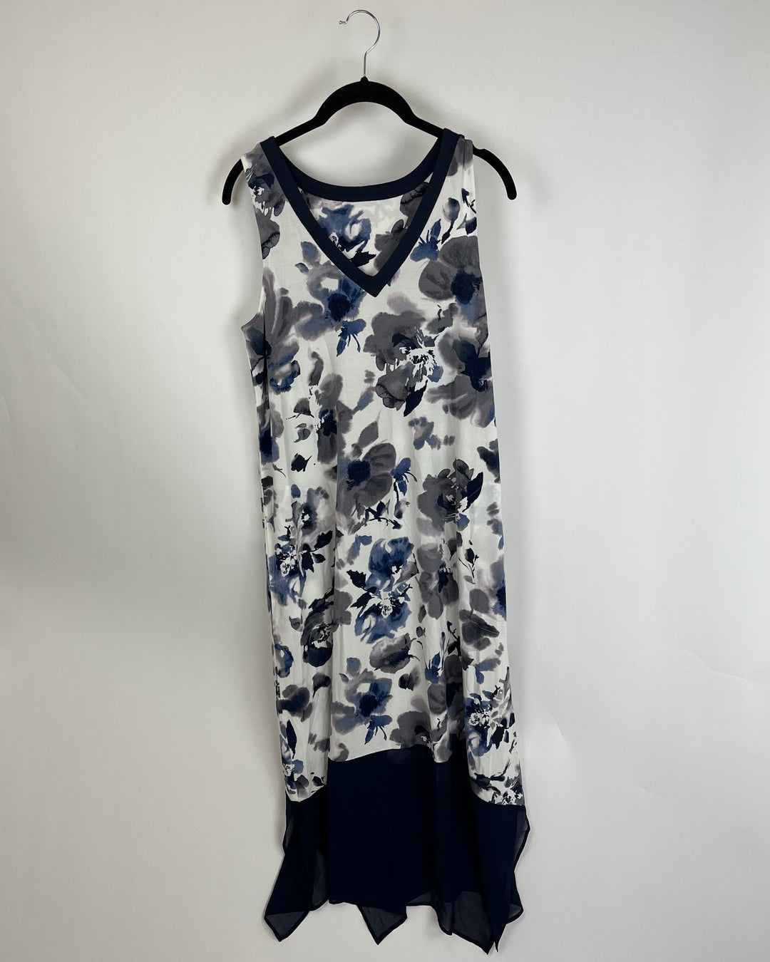 Blue and White Floral Nightgown - Size 6/8
