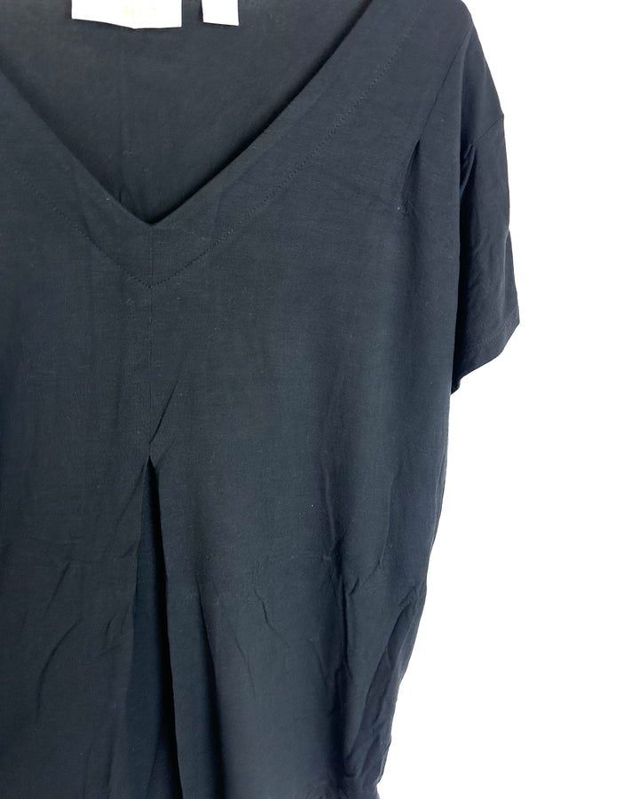 Black Short Sleeve V-Neck Top - Size 6/8