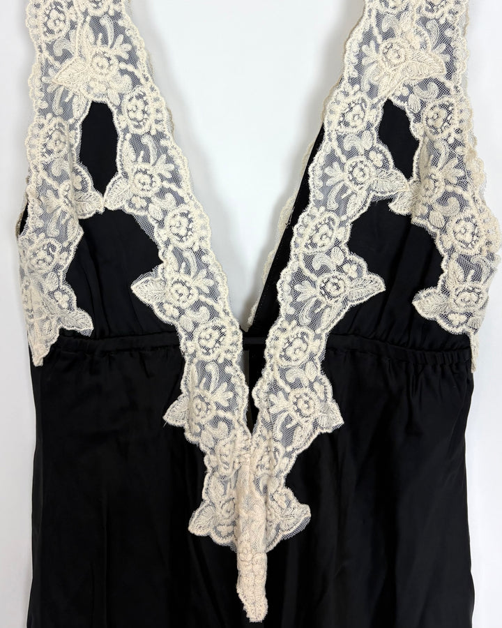 Black Plunge Long Dress - Size 4/6