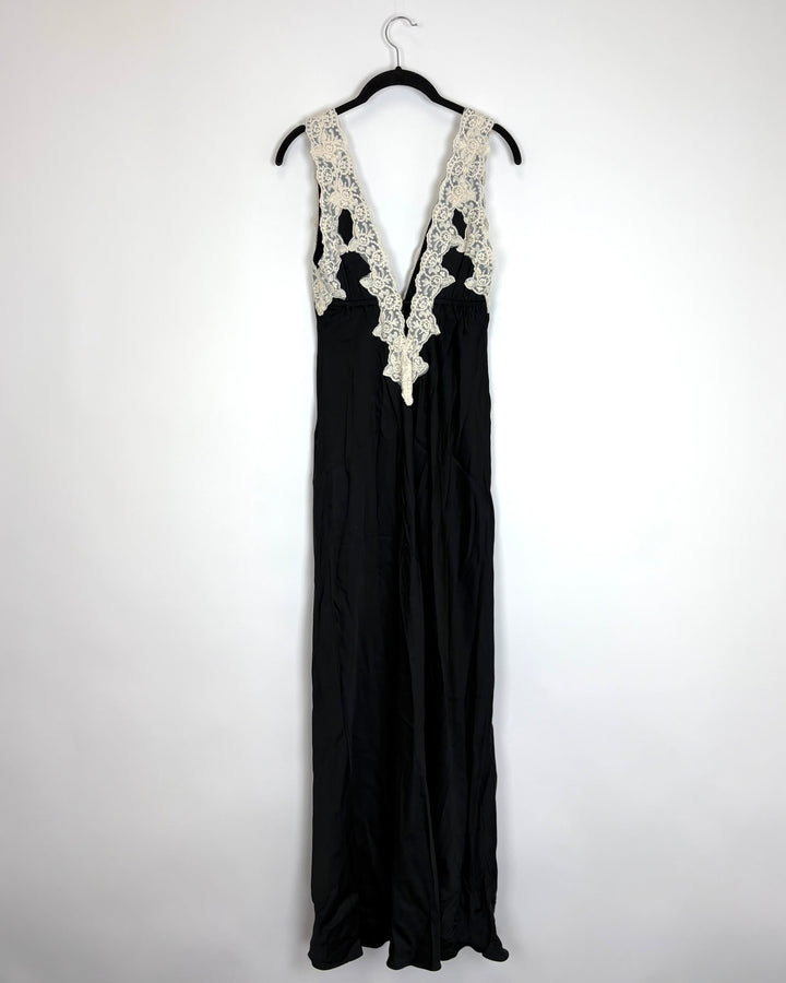 Black Plunge Long Dress - Size 4/6