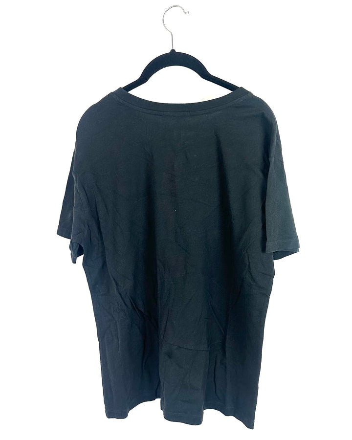 Black Tee With Mom On Front - Size 2/4