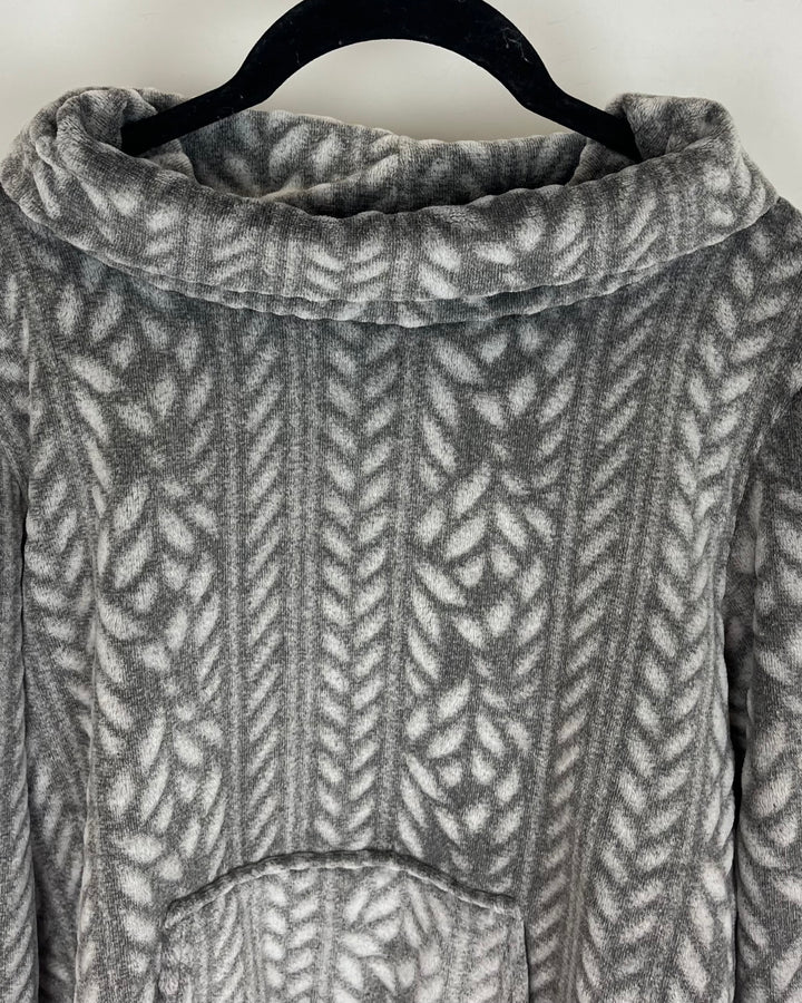 Grey Chevron Fleece Top -  Size 4/6