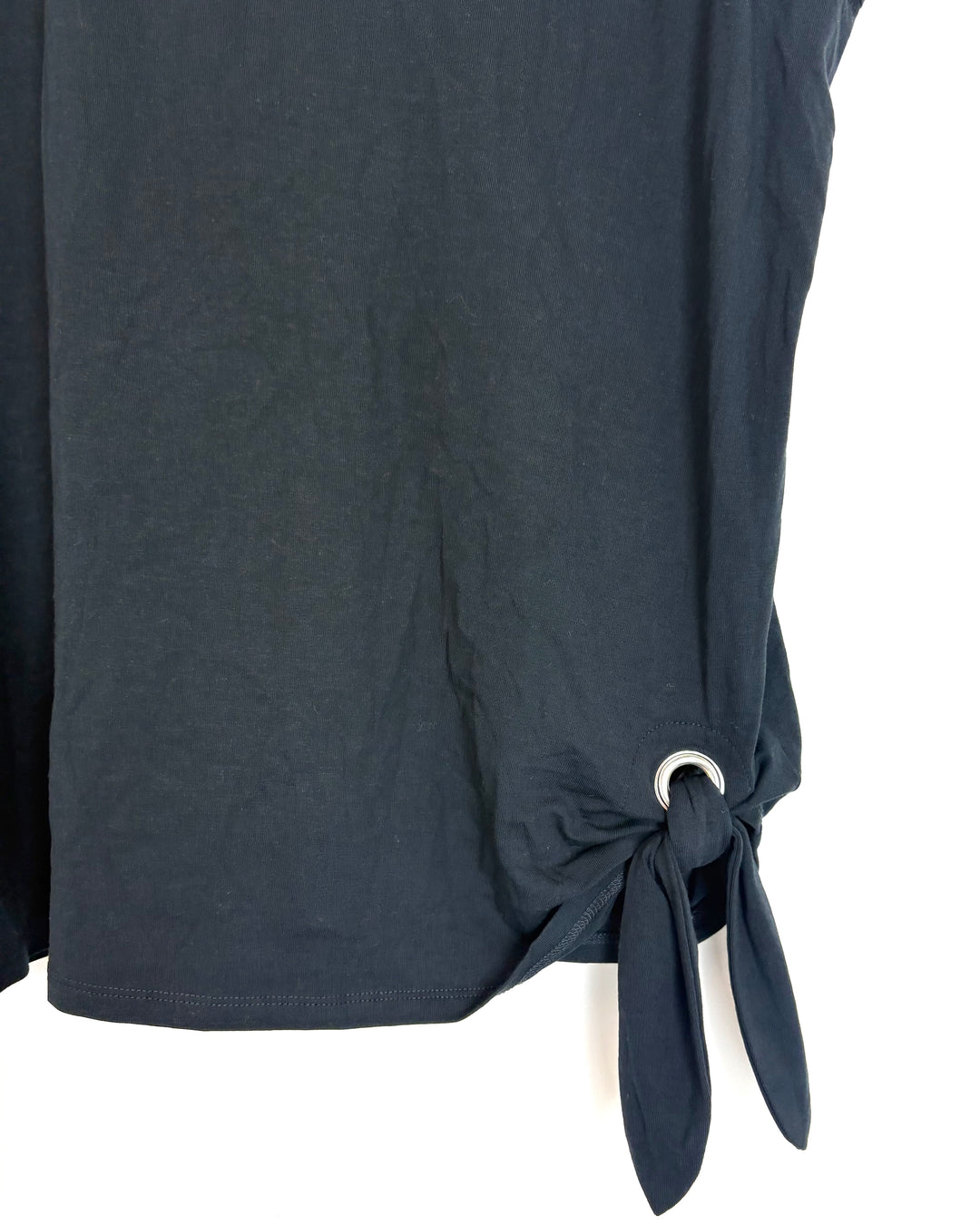 Black Knot Front Top - Size 14/16