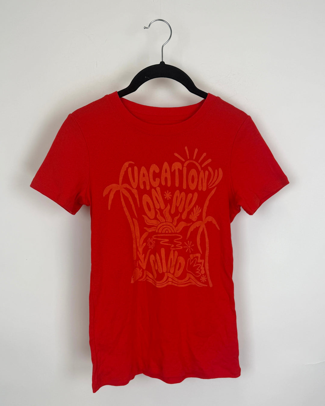 Red Vacation Graphic T Shirt - Size 2/4