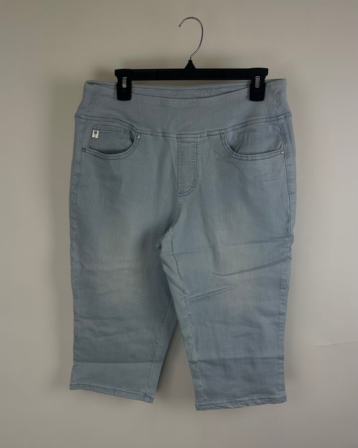 Faded Light Wash Capri Jeans - Size 12