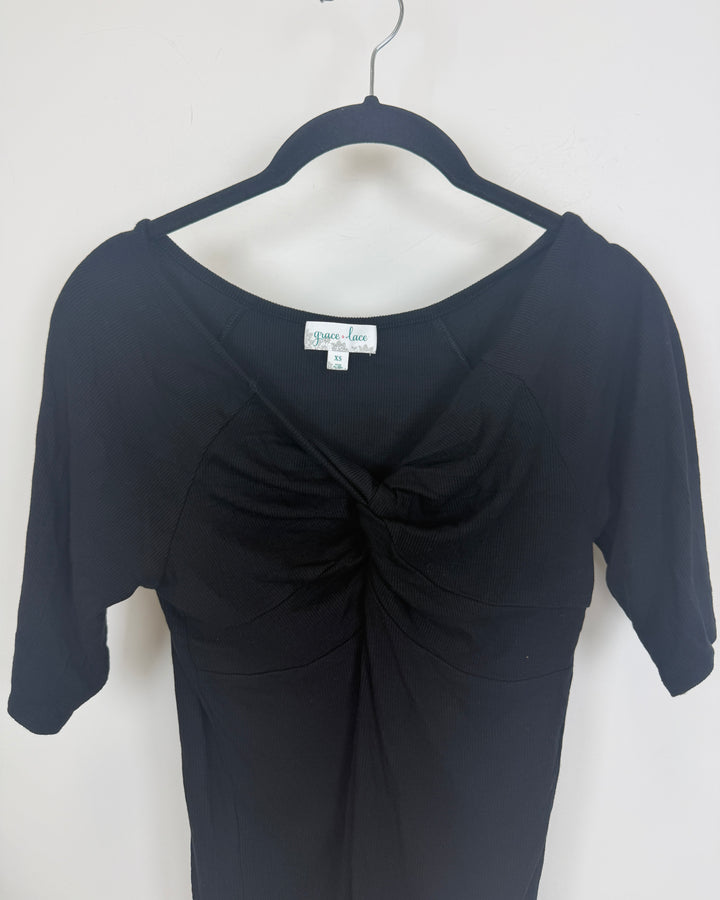 Black Knot T Shirt - Size 0/2 and 2/4