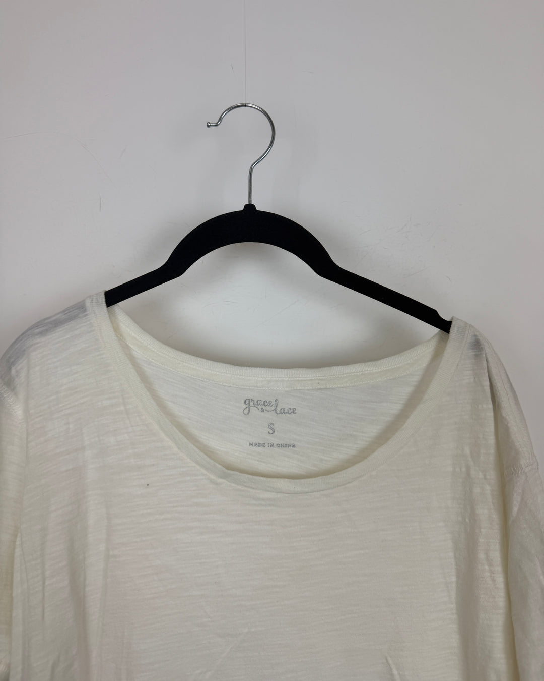 Solid White Crew T Shirt - Size 6/8