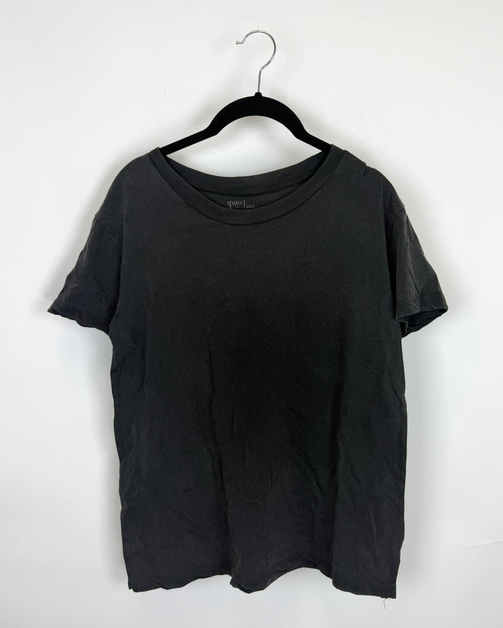 Charcoal Grey Ribbed T Shirt - Size 2/4