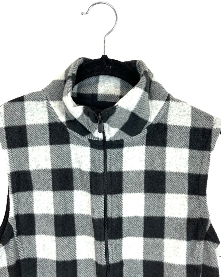 Black Plaid Fleece Sleeveless Vest - Size 2/4
