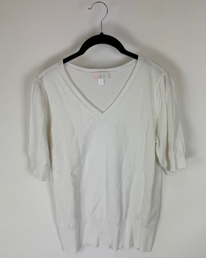 White V-Neck T Shirt - Size 6/8