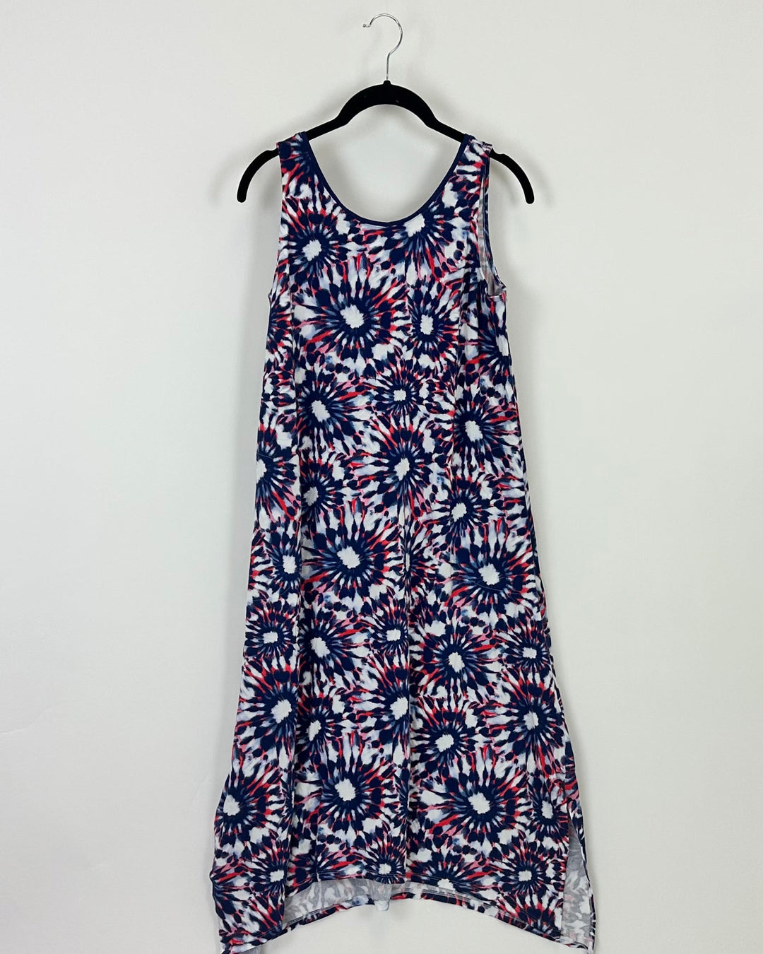 Sleeveless Abstract Print Nightgown - Small