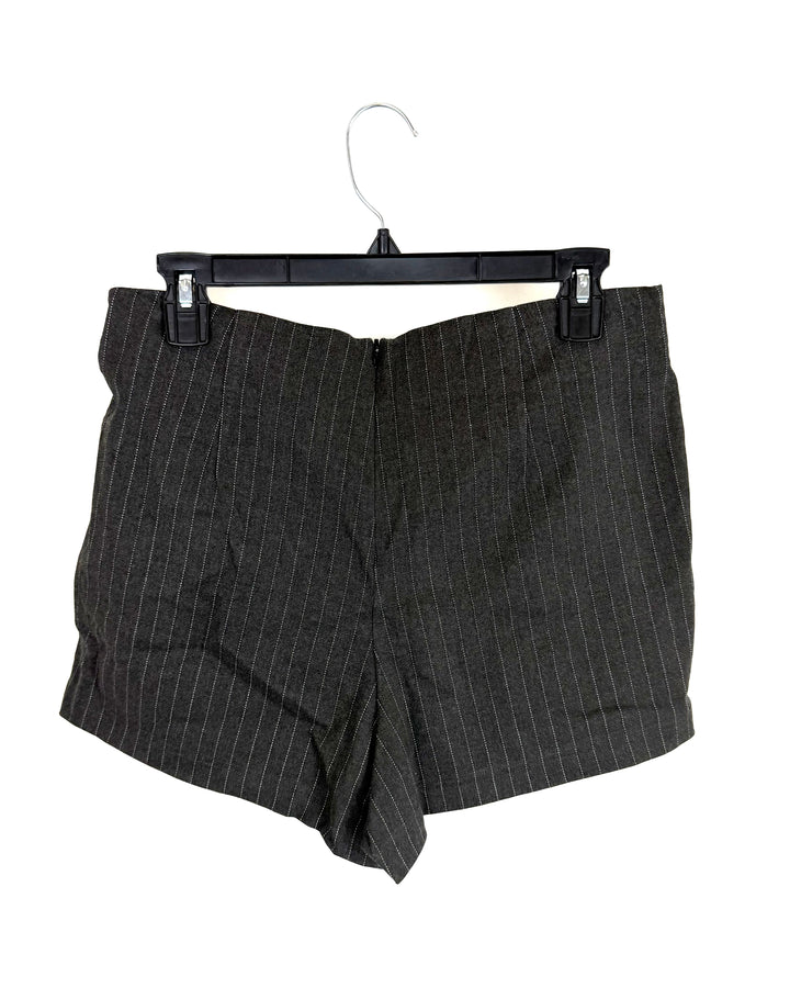 Grey and White Striped Shorts - Size 2/4