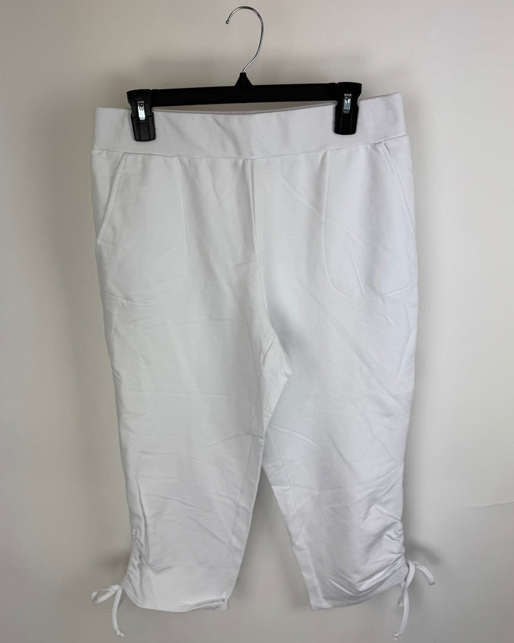 Ice White Cinched Capri Pants - Size 6/8