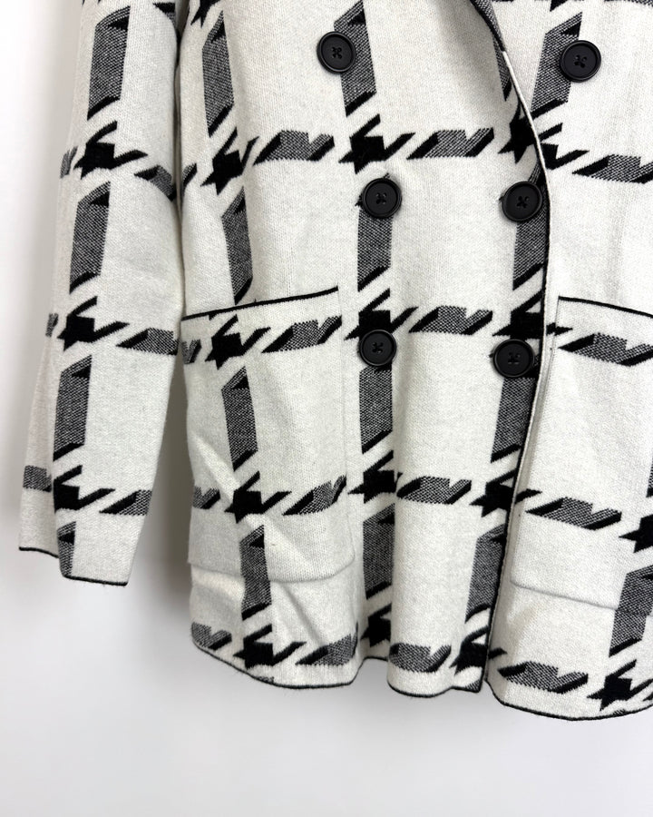 White & Black Pattern Peacoat Sweater - Size 4/6