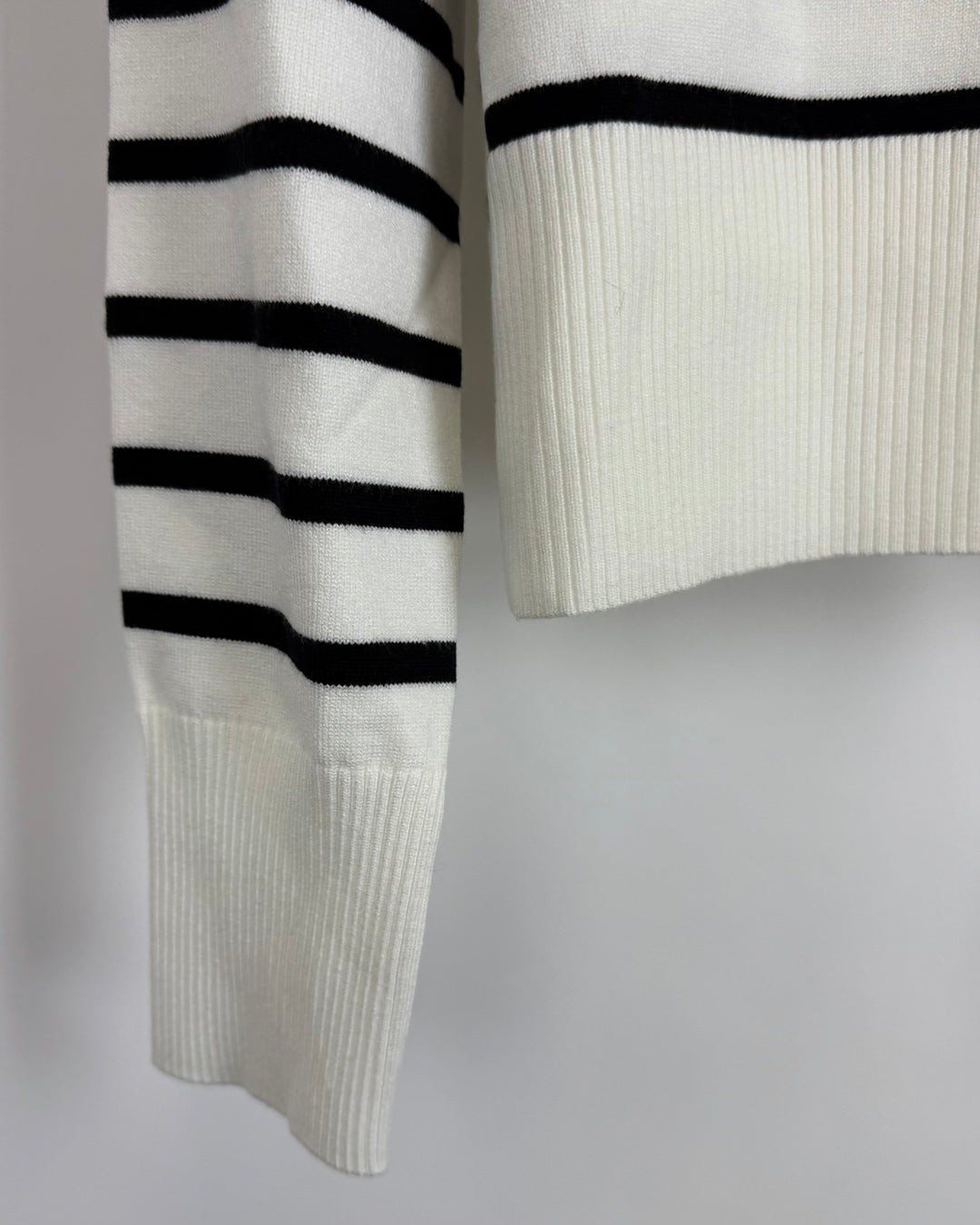 Black and White Striped Sweater - Size 0/2