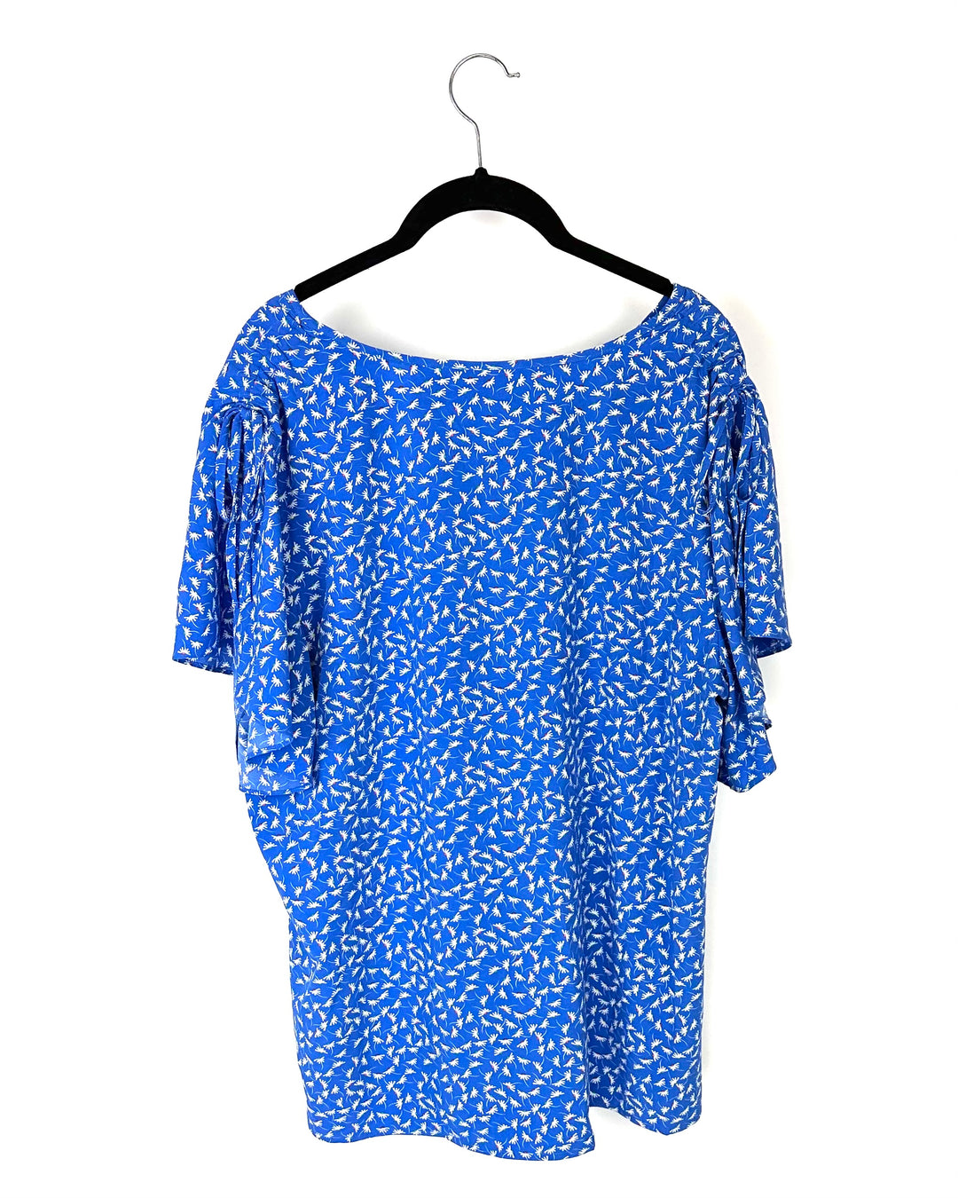 Blue Floral Short-Sleeve Blouse With Adjustable Ruch Sleeves - Size 14-16