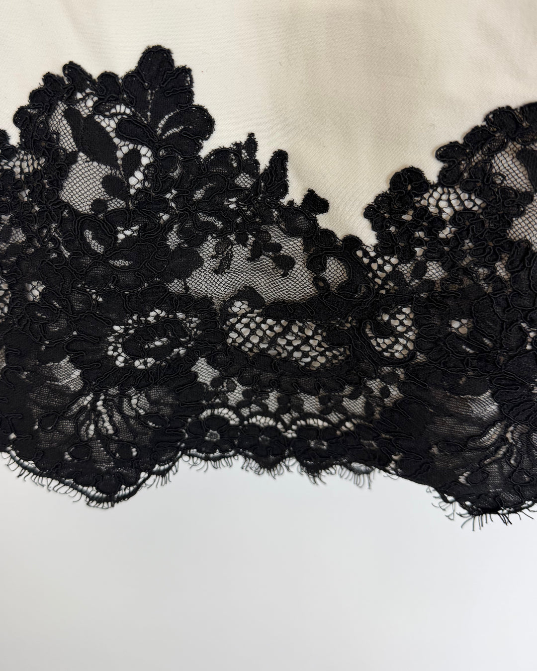 White & Black Lace Skirt - Size 4