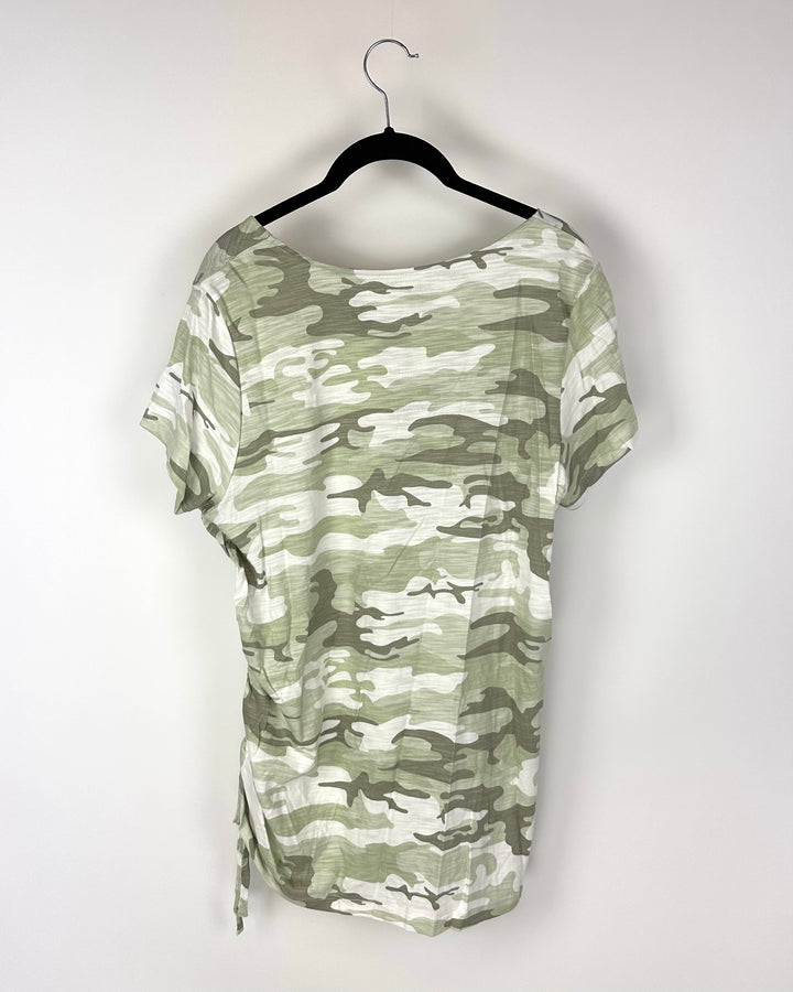 Light Wash Camo Short Sleeve T-Shirt With Ruching - Size 14-16