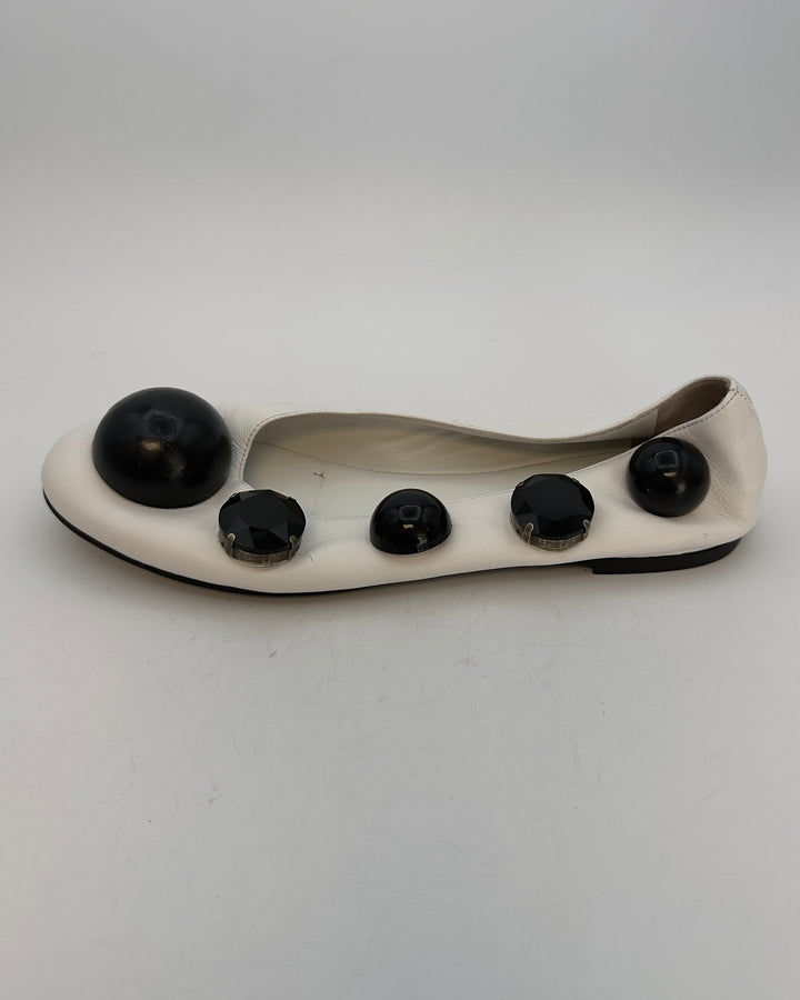 White Leather and Black Spheres Flats - Size 40