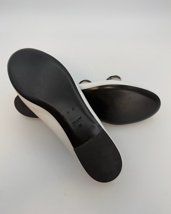 White Leather and Black Spheres Flats - Size 40