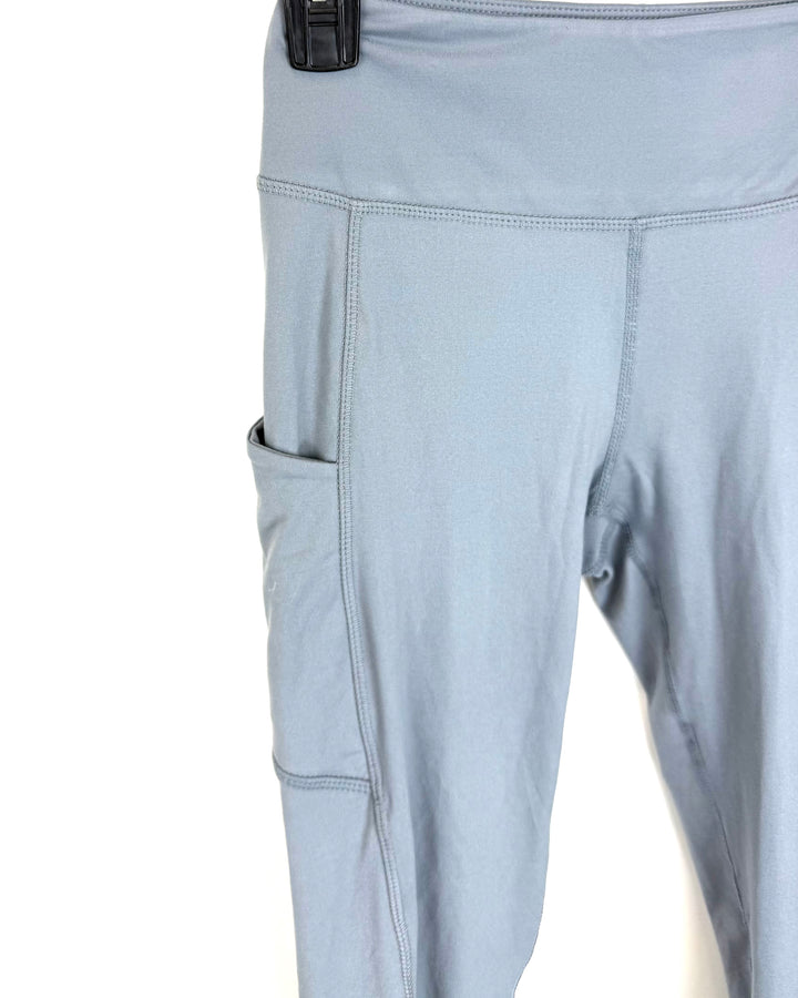 Blue Grey Pocket Capri Leggings - Size 2/4