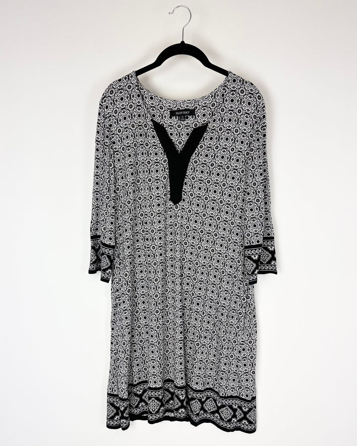 Black and White Pattern Nightgown - Small