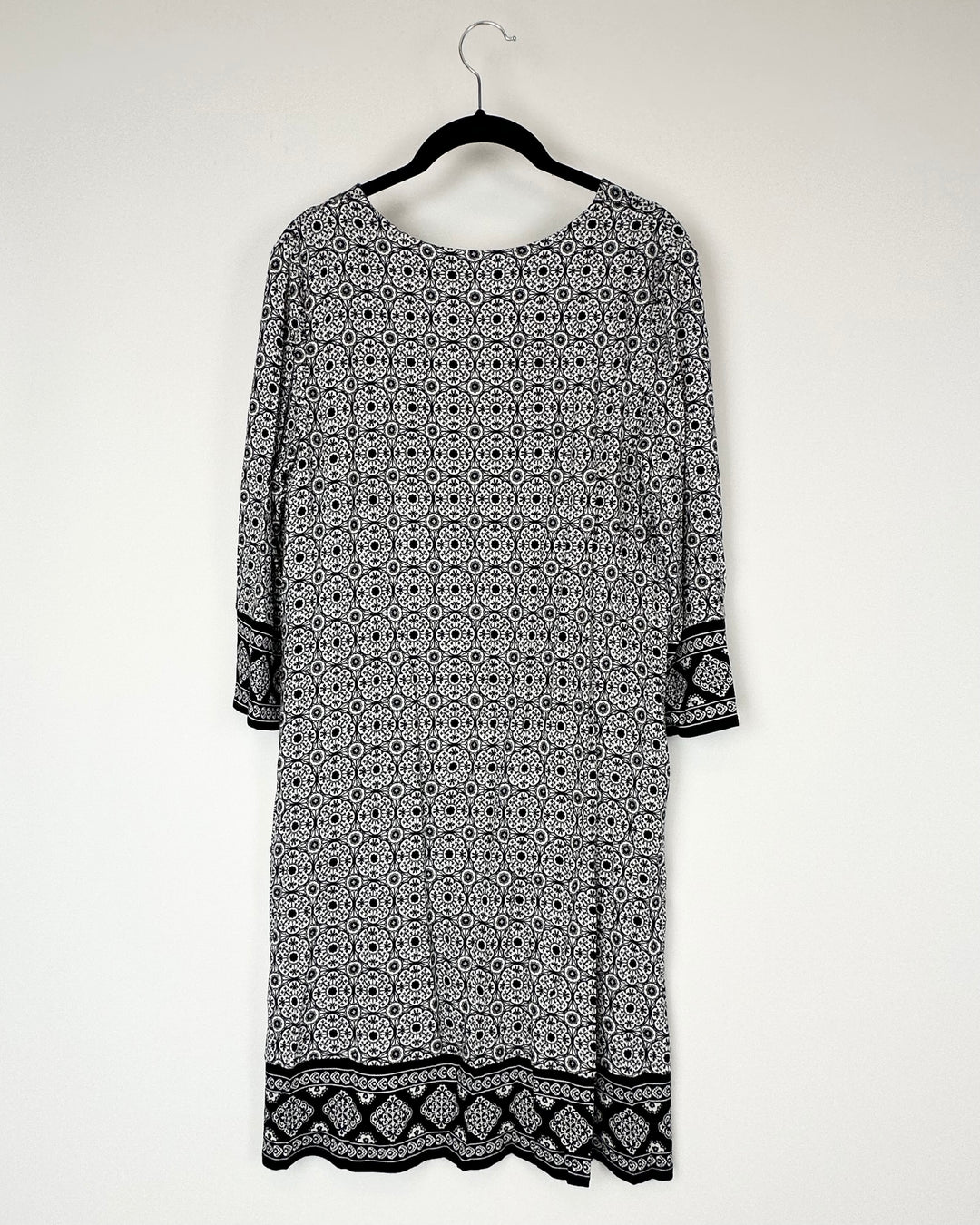 Black and White Pattern Nightgown - Small