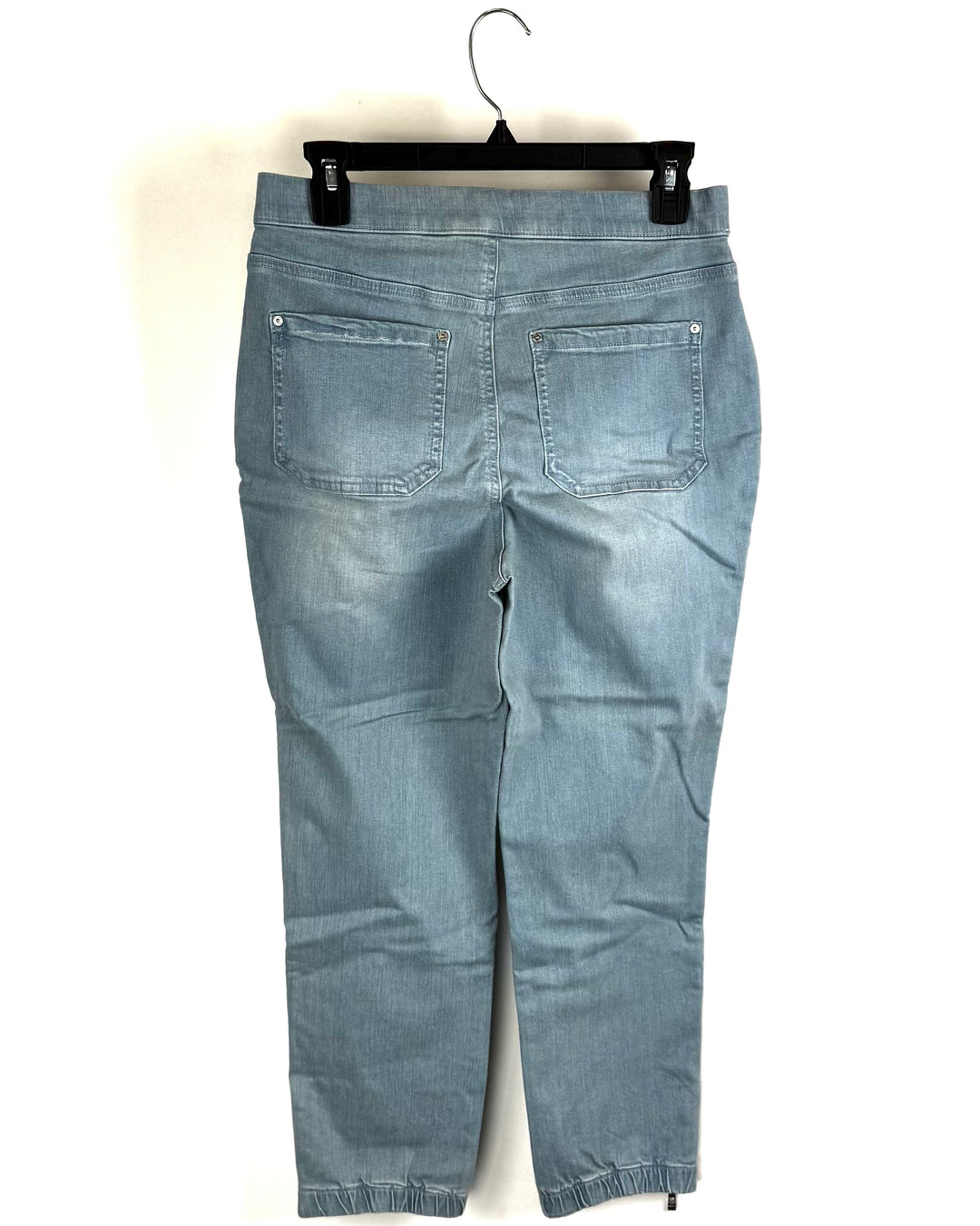 Light wash Ankle Zipper Jeans - Size 6
