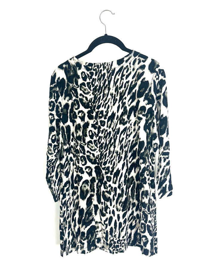 Black & Grey Leopard Print Top - Size 6/8
