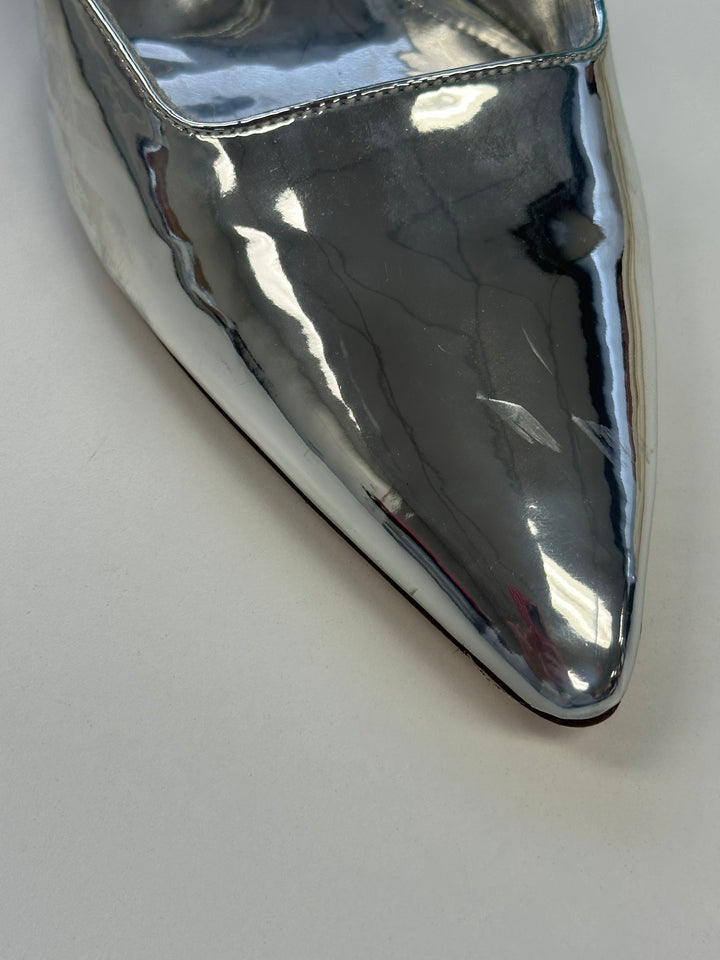 Silver Patent Leather Pointed Toe Kitten Heel - Size 6
