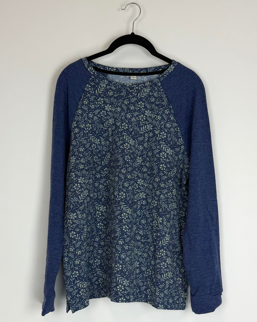 Blue Patterned Long Sleeve Set - Size 2/4