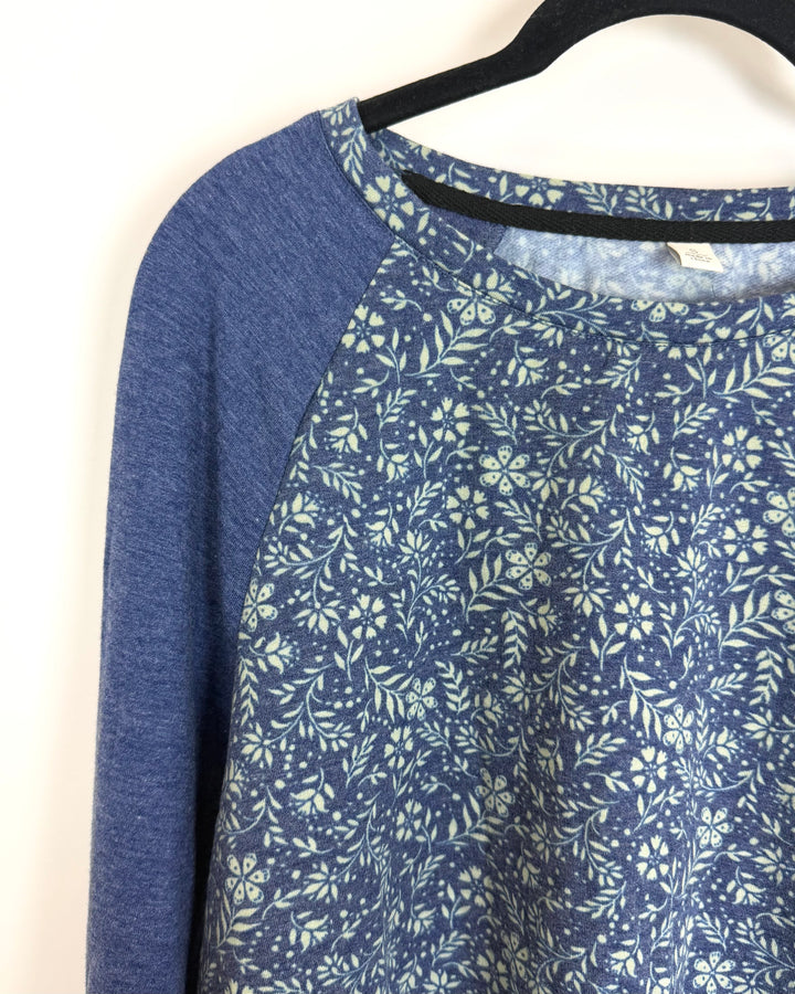 Blue Patterned Long Sleeve Set - Size 2/4